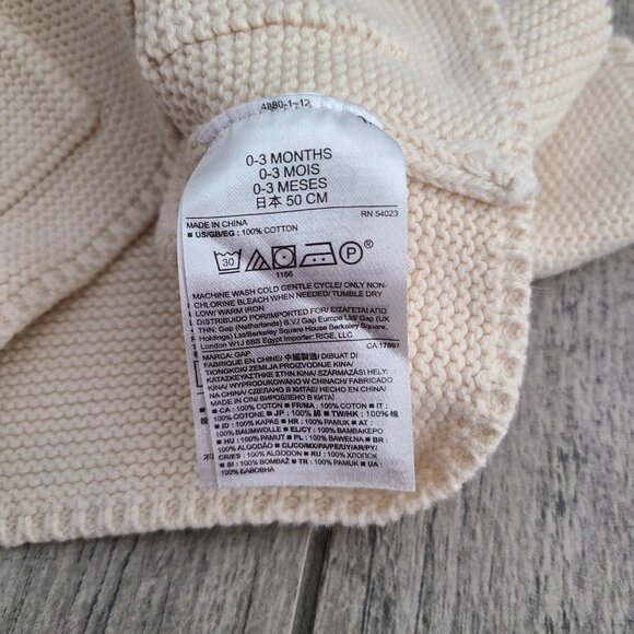 babyGap Cream Knit Bear Hooded Cardigan Size 0–3 Months - Picture 6 of 6